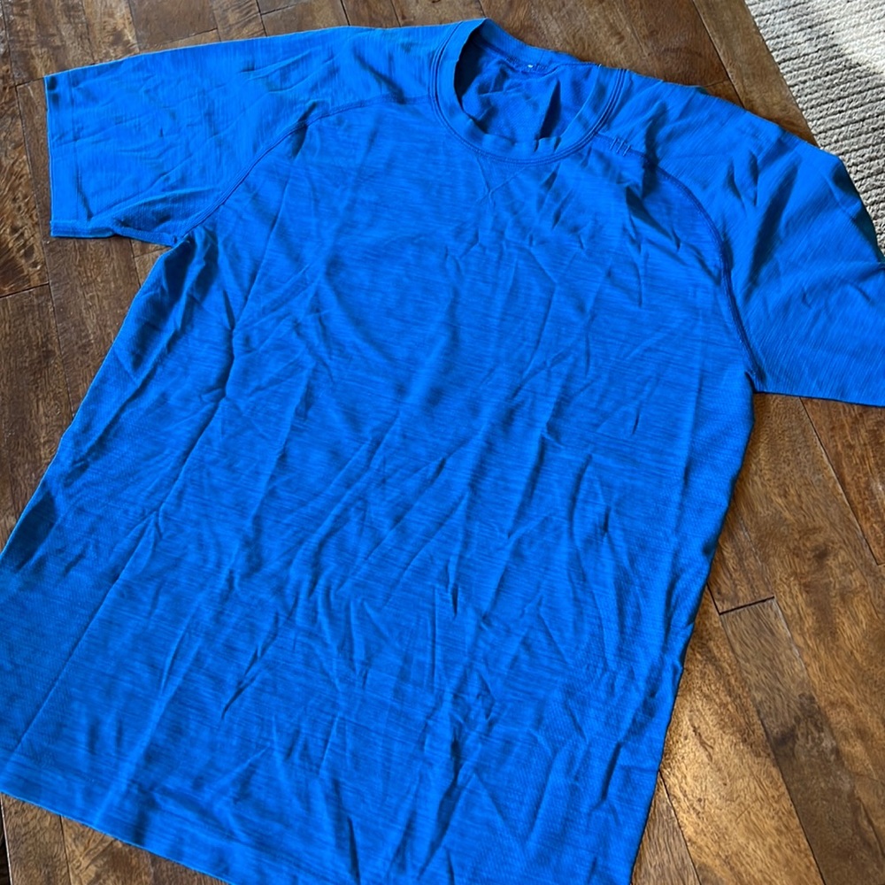 Lululemon mens shirt